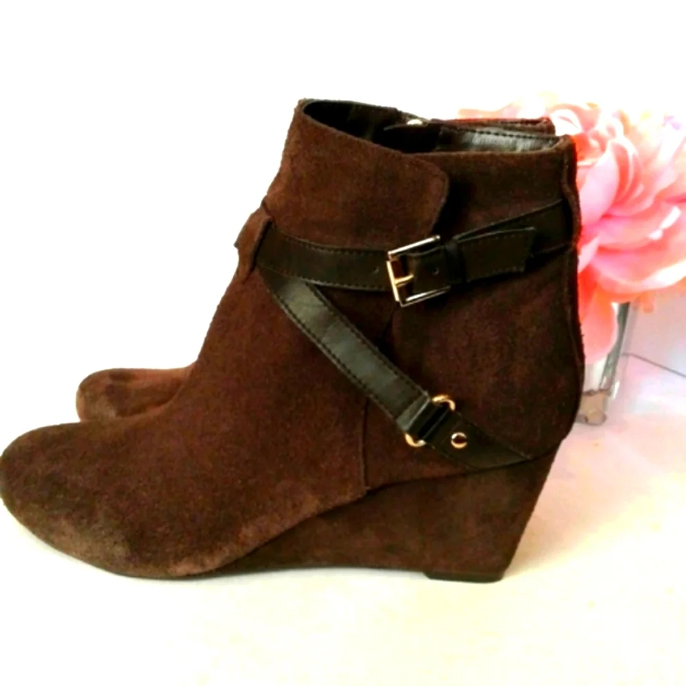 Chocolate brown sude Leather  ankle boots Size 8.5